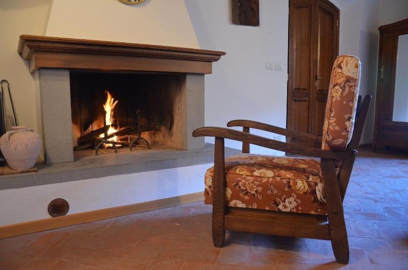 Il Fondaccio Otel Lizzano In Belvedere Dış mekan fotoğraf