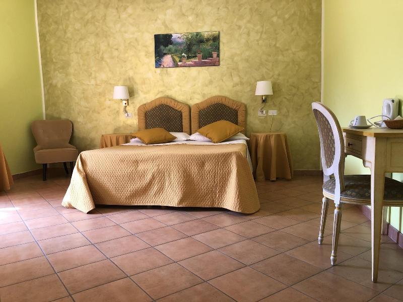 Il Fondaccio Otel Lizzano In Belvedere Dış mekan fotoğraf