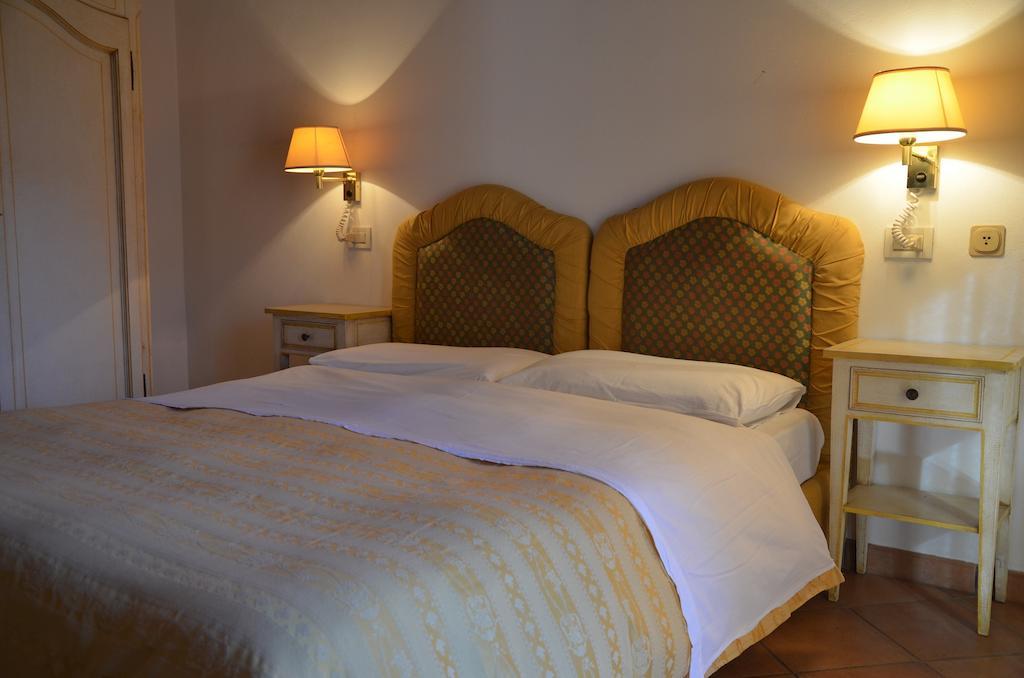 Il Fondaccio Otel Lizzano In Belvedere Dış mekan fotoğraf