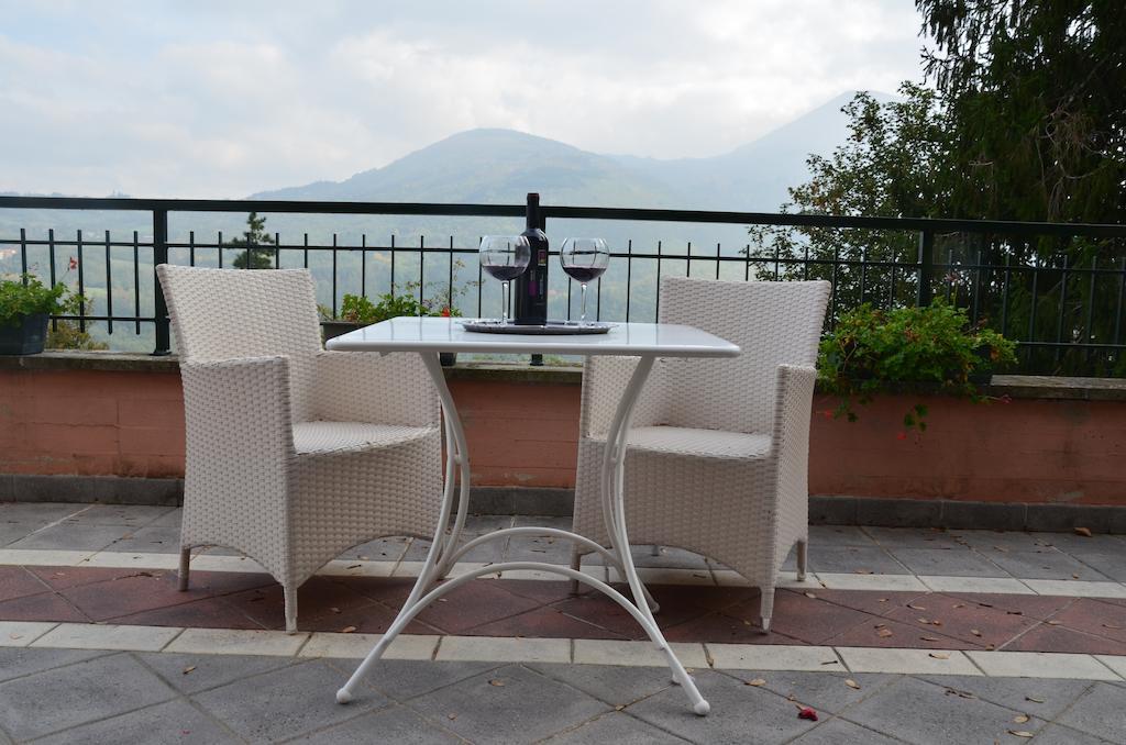 Il Fondaccio Otel Lizzano In Belvedere Dış mekan fotoğraf