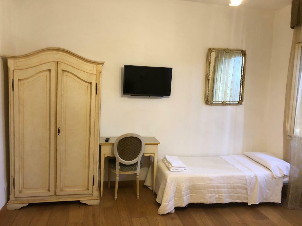 Il Fondaccio Otel Lizzano In Belvedere Dış mekan fotoğraf