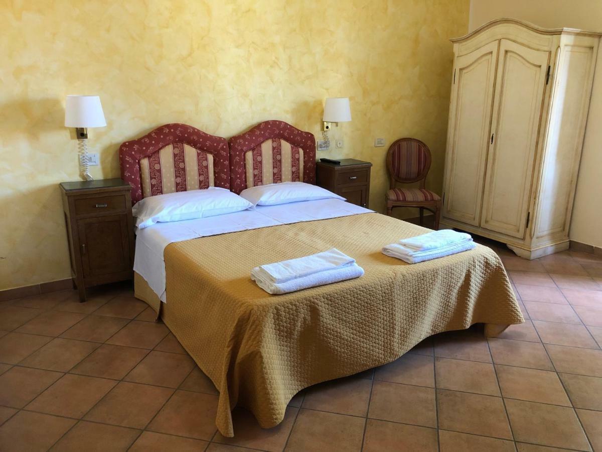 Il Fondaccio Otel Lizzano In Belvedere Dış mekan fotoğraf