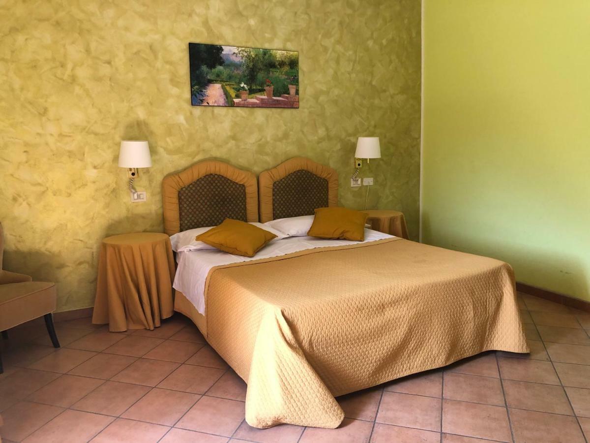 Il Fondaccio Otel Lizzano In Belvedere Dış mekan fotoğraf